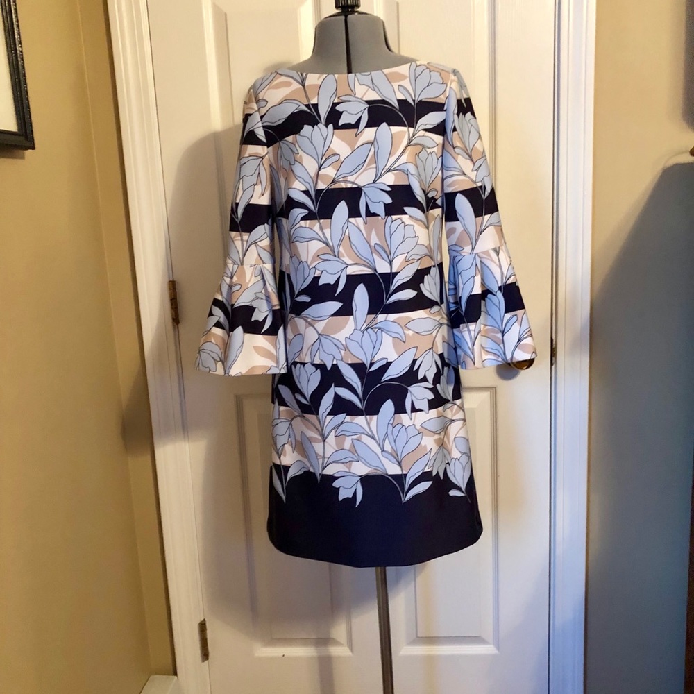 Vince Camuto Print Dress w/Bell Sleeves, Size 2